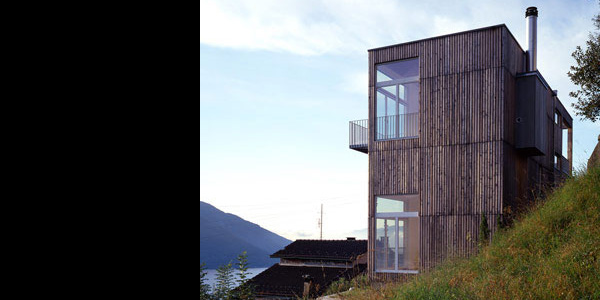 Daniele Claudio Taddei Architect, Casa Larga Holzfassade, Blick auf See, Brissago